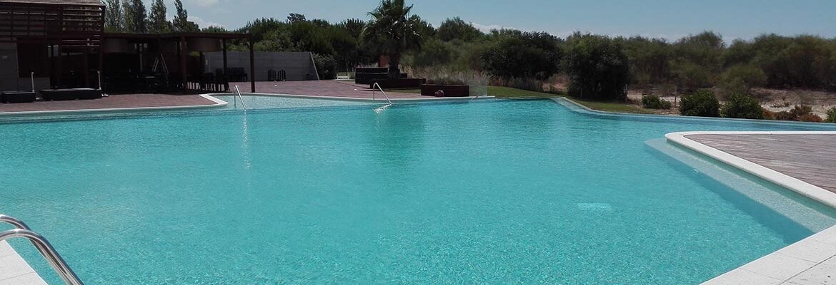 Large Swimming Pool